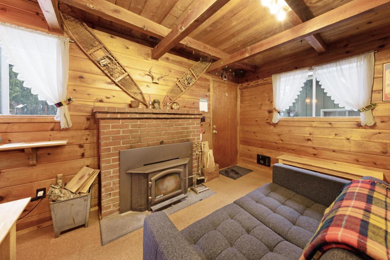 Cozy Cabin In Government Camp Exterior photo